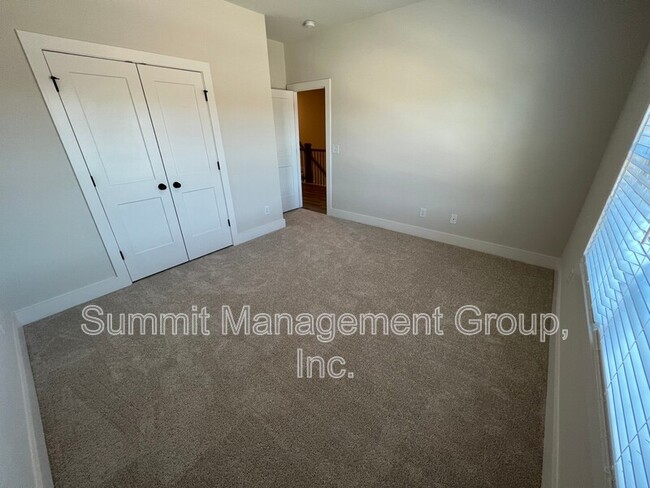 Building Photo - 859 Duck Walk Wy
