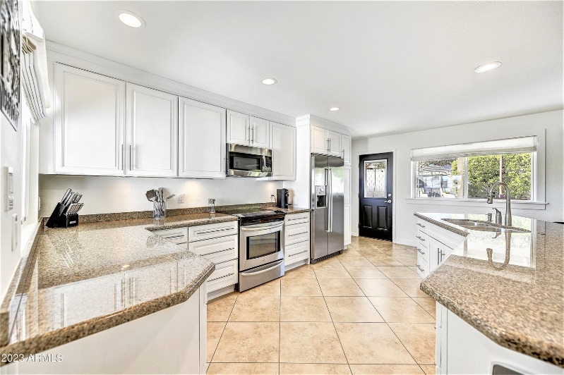 Building Photo - 1446 N McAllister Ave