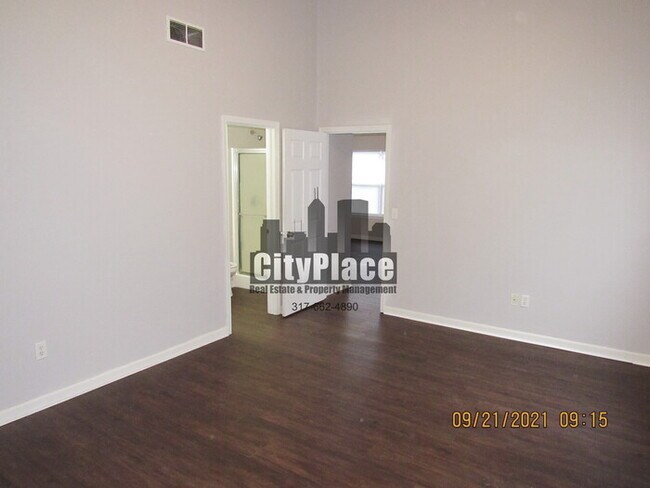 Building Photo - 608 Fisher Creek Dr, Indianapolis, IN 46239