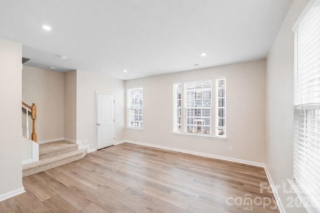 Building Photo - 2303 Autumn Olive Ln