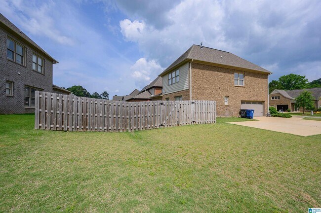 Building Photo - 5067 Skylar Way