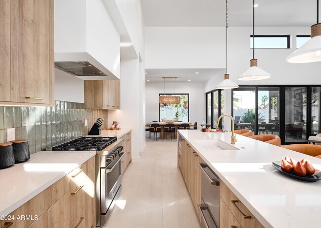 Building Photo - 13649 N 88th Pl