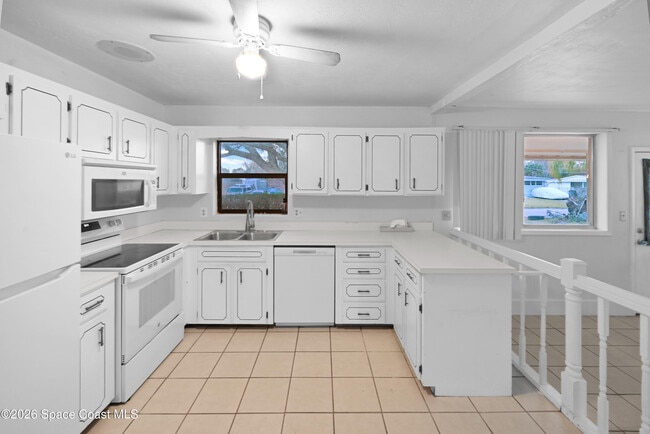 Building Photo - 516 Falmouth Ave