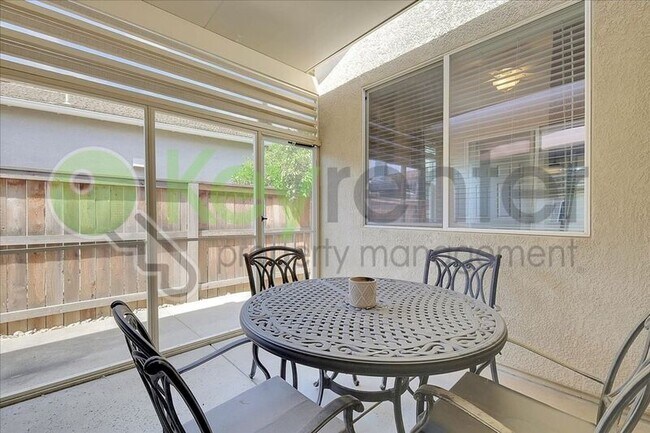 Building Photo - 9448 Syrah Ct