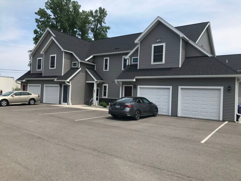 Building Photo - 2077 Community Ln