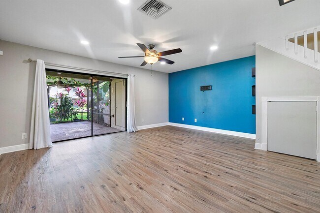 Building Photo - 10723 NW 10th St