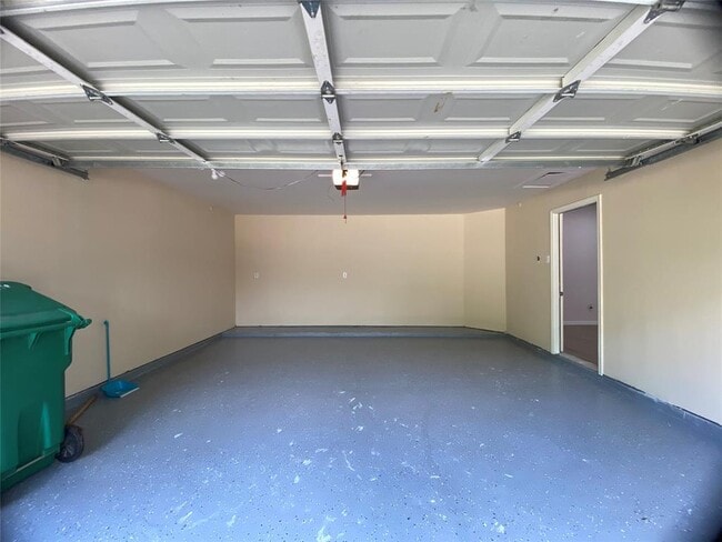 Building Photo - 15706 Springfield Dr