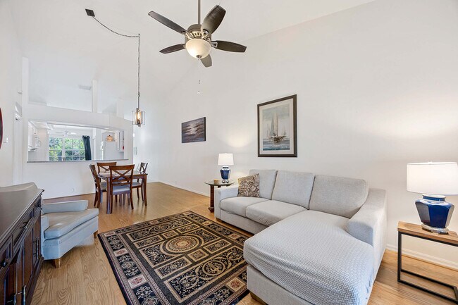 Building Photo - 28072 Cavendish Ct