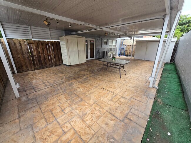 Building Photo - 2270 W 54th Pl