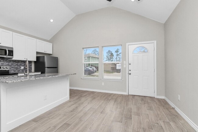 Building Photo - 16706 E Hammon