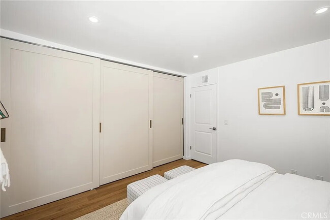 Building Photo - "Chic Marina Pacifica Retreat: 1-Bedroom G...