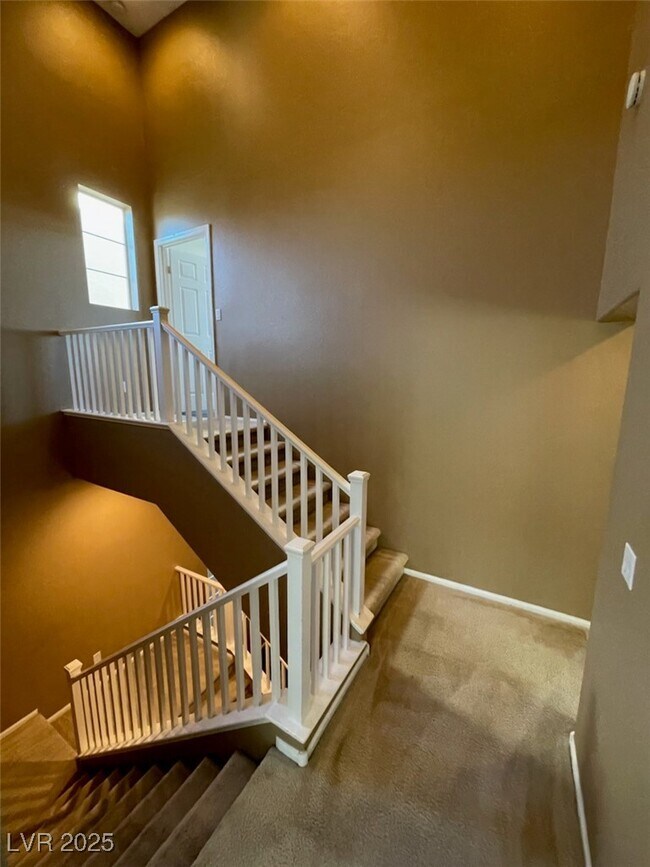 Building Photo - 6639 Rego Park Ct