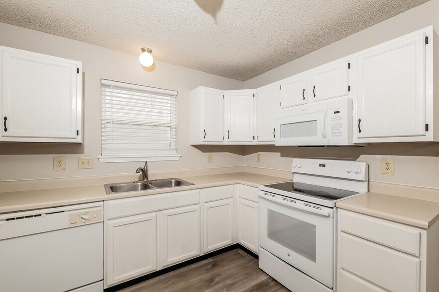 Building Photo - 8130 Amble Way