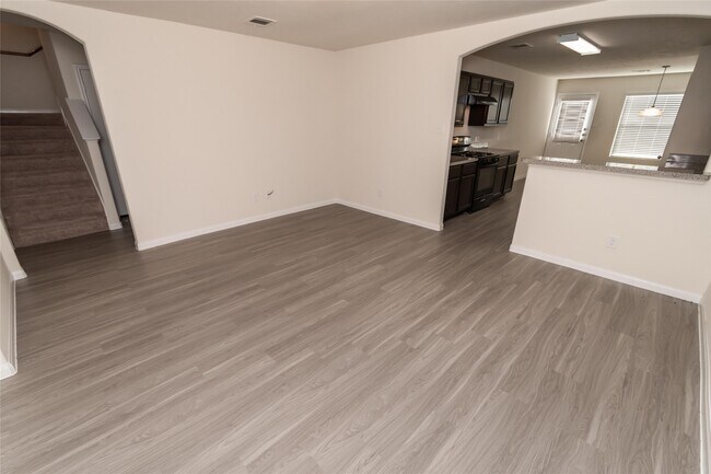 Building Photo - 5535 Plantation Forest Dr