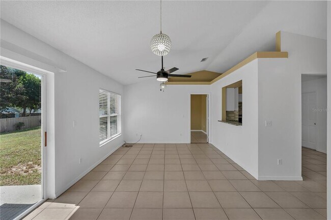 Building Photo - 10637 Crescendo Loop