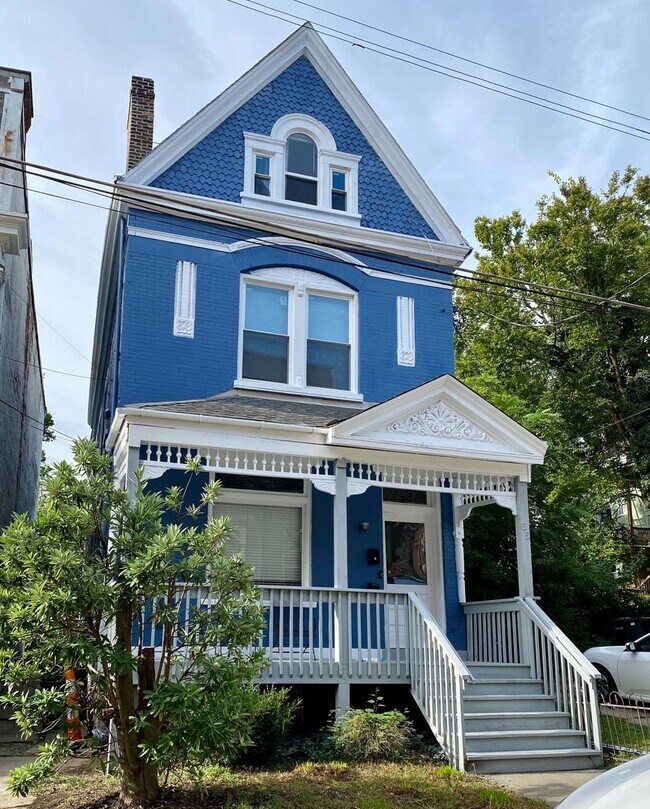 Primary Photo - 55 Parker St