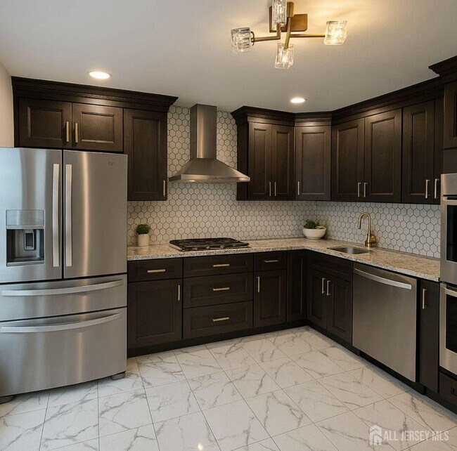 Building Photo - 7 Tiger Lilly Ct