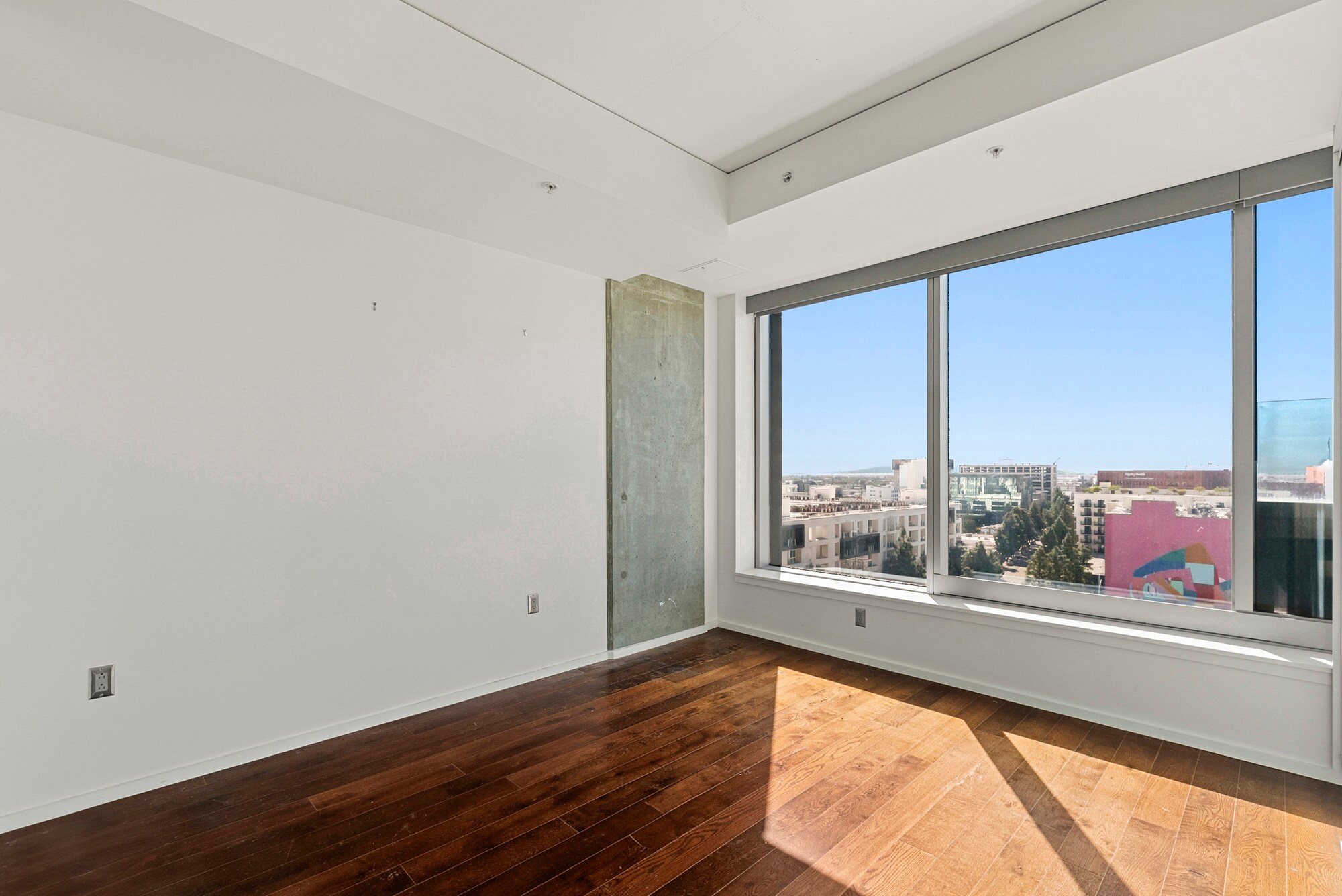 Building Photo - 1155 S Grand Ave