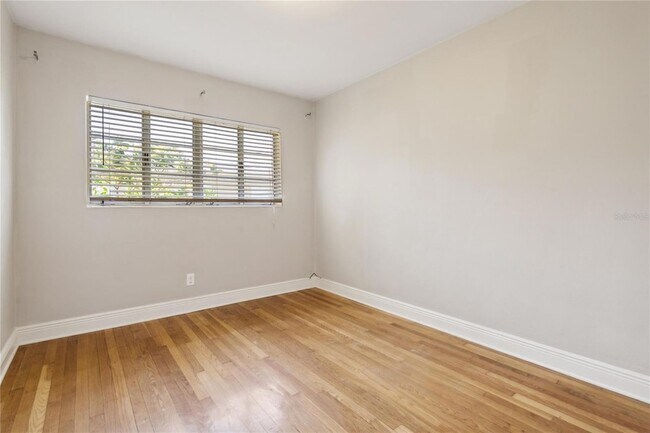 Building Photo - 4508 S Lois Ave