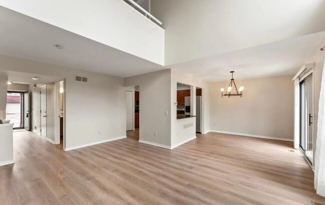 Building Photo - 708 Preston Ct