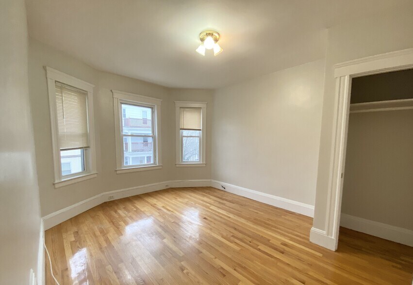 Building Photo - 40 Sudan St