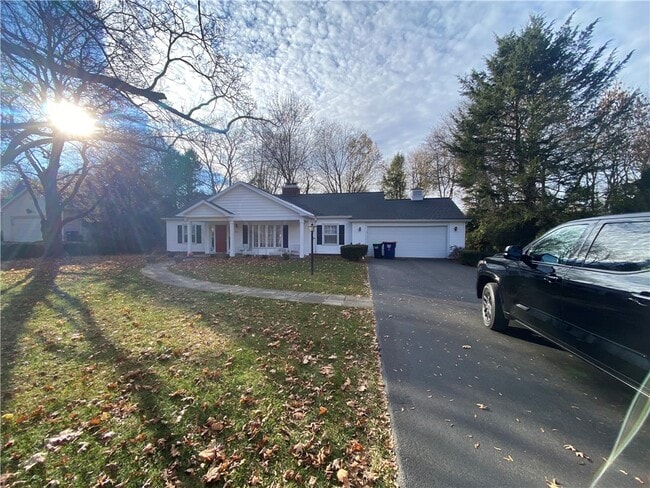 Building Photo - 3765 East Ave