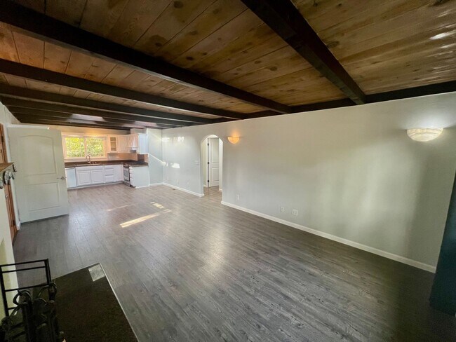 Building Photo - Single Family Home in Pacific Grove Neighb...