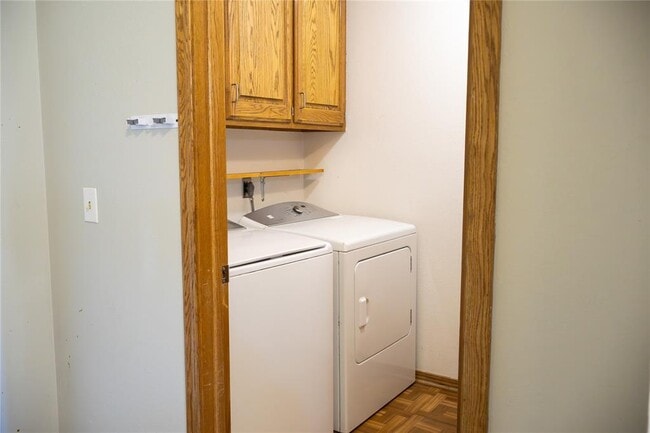Building Photo - 504 Quail Run N