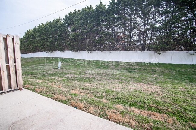 Building Photo - 3112 E Governor John Sevier Hwy