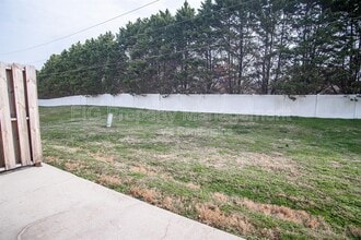 Building Photo - 3112 E Governor John Sevier Hwy