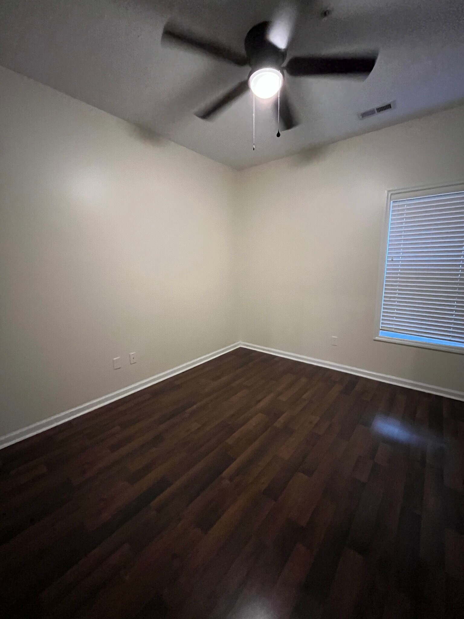 Building Photo - 532 Lionshead Rd