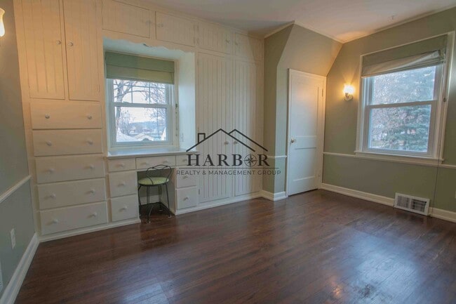 Building Photo - Single Family Home in NW Rochester!