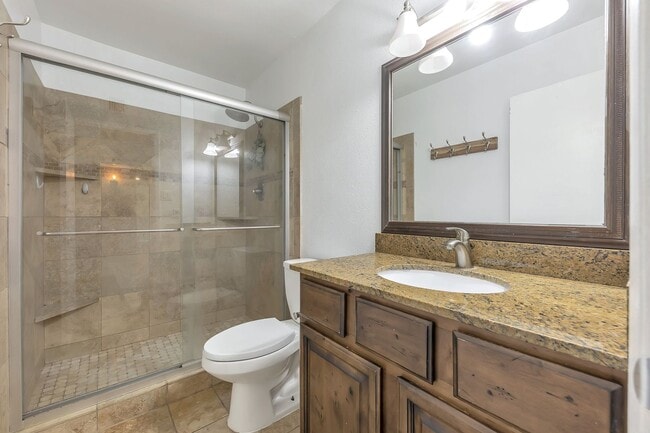 Building Photo - 5-Bedroom Tempe Home with Private Pool, Guest House & Garage Near ASU