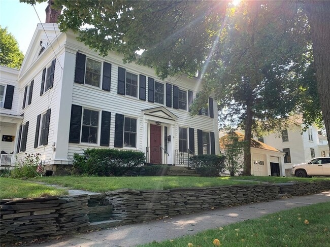 Primary Photo - 6 Walnut St