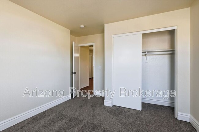 Building Photo - 10249 E Calypso Ave