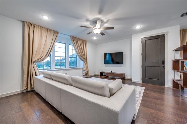 Building Photo - 550 Cobblestone Ln