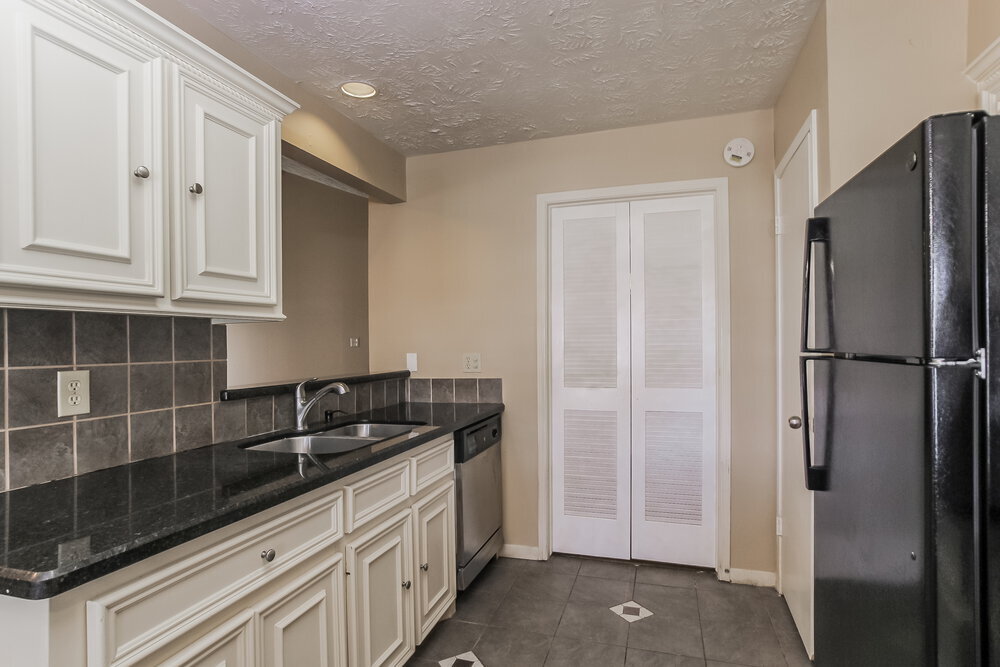 Building Photo - 3425 Benfield Dr