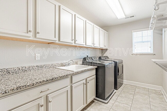Building Photo - 7823 S Quantock Way