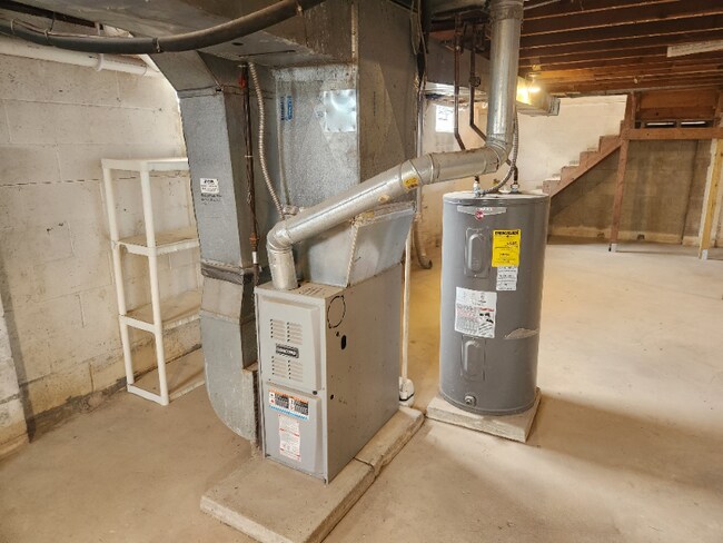 Building Photo - 6183 N Webster Rd