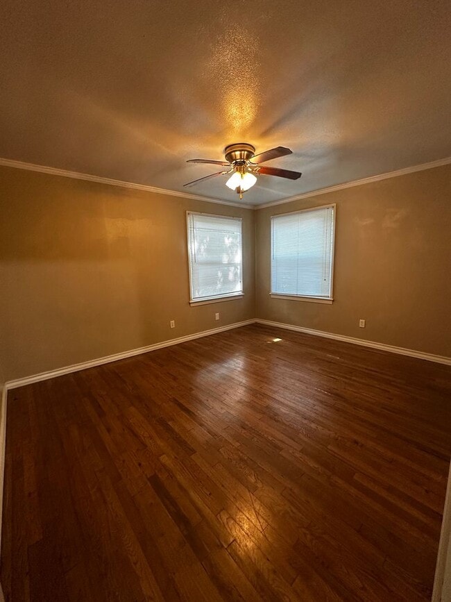 Building Photo - 3 Bedroom in Pine Tree
