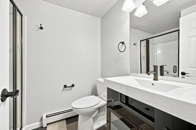 Building Photo - Charming 3-Bedroom Home in Lakewood, CO
