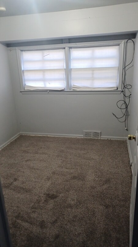 Building Photo - 1709 Shamrock Ln