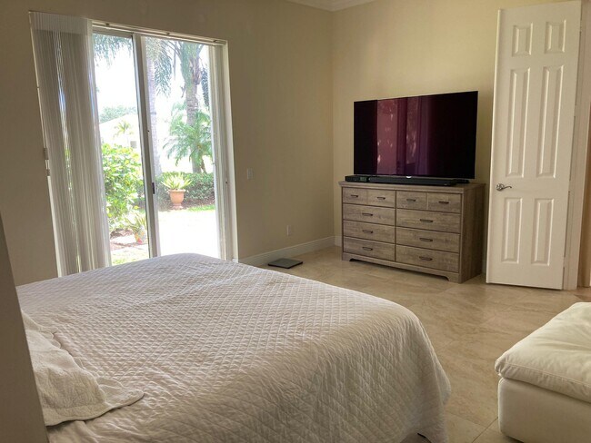 Building Photo - 8251 Tobago Ln