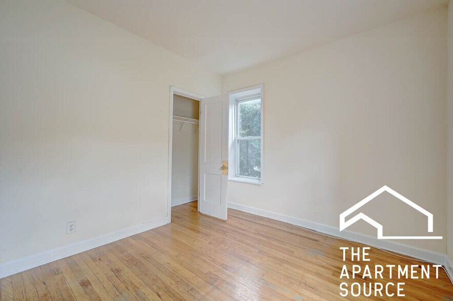 Building Photo - 3001 N Whipple St