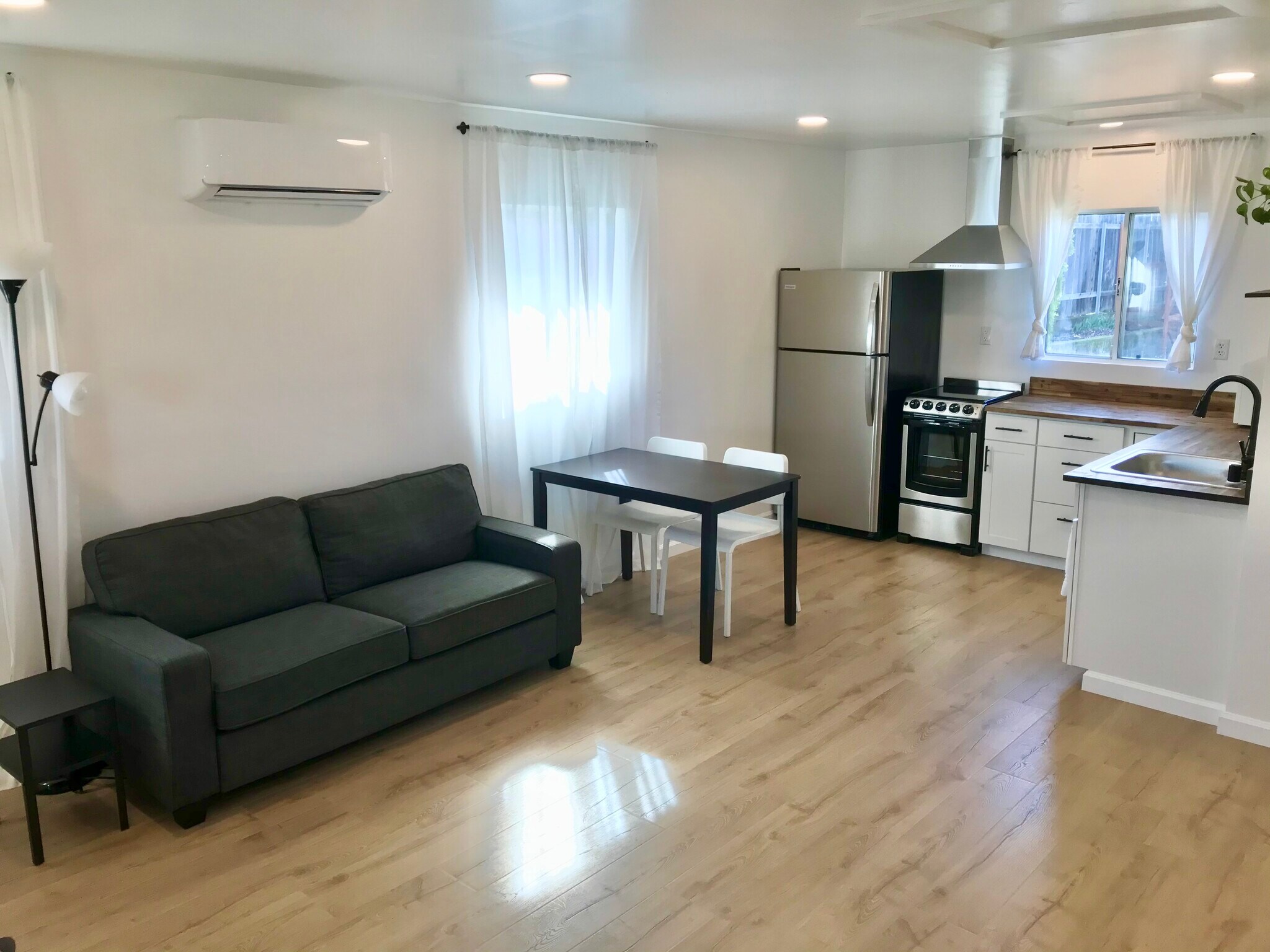 Building Photo - 33 Ortega Ct