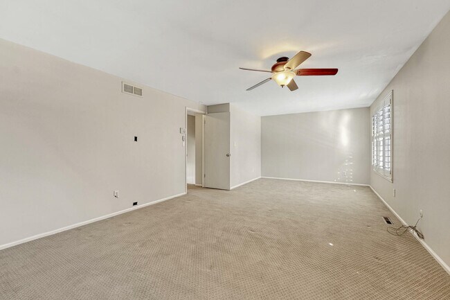 Building Photo - 7398 S Hudson Way