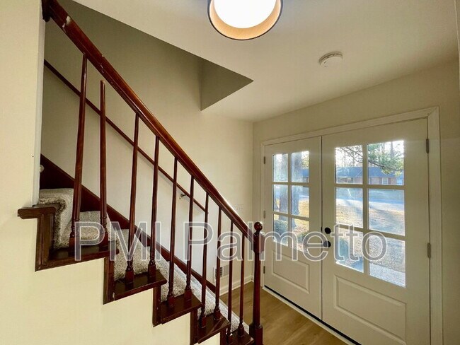 Building Photo - 2816 Wales Rd