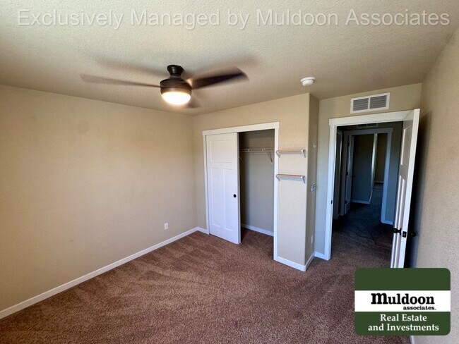 Building Photo - Spacious 5 Bedroom, 3.5 Bath Home with 3-Car Garage, and Pet-Friendly Living in 80925!