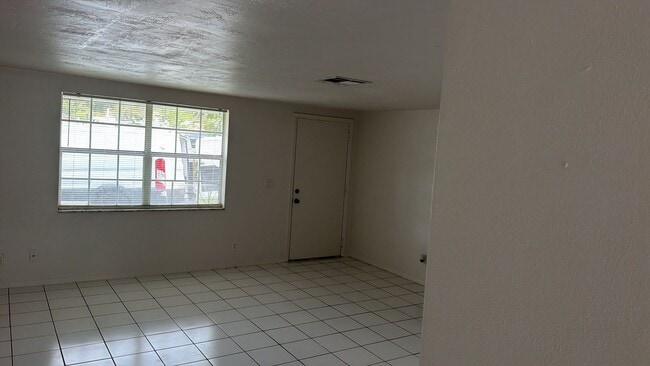 Building Photo - 6403 Eric Dr