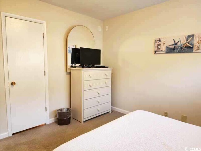 Building Photo - 177 Club Cir